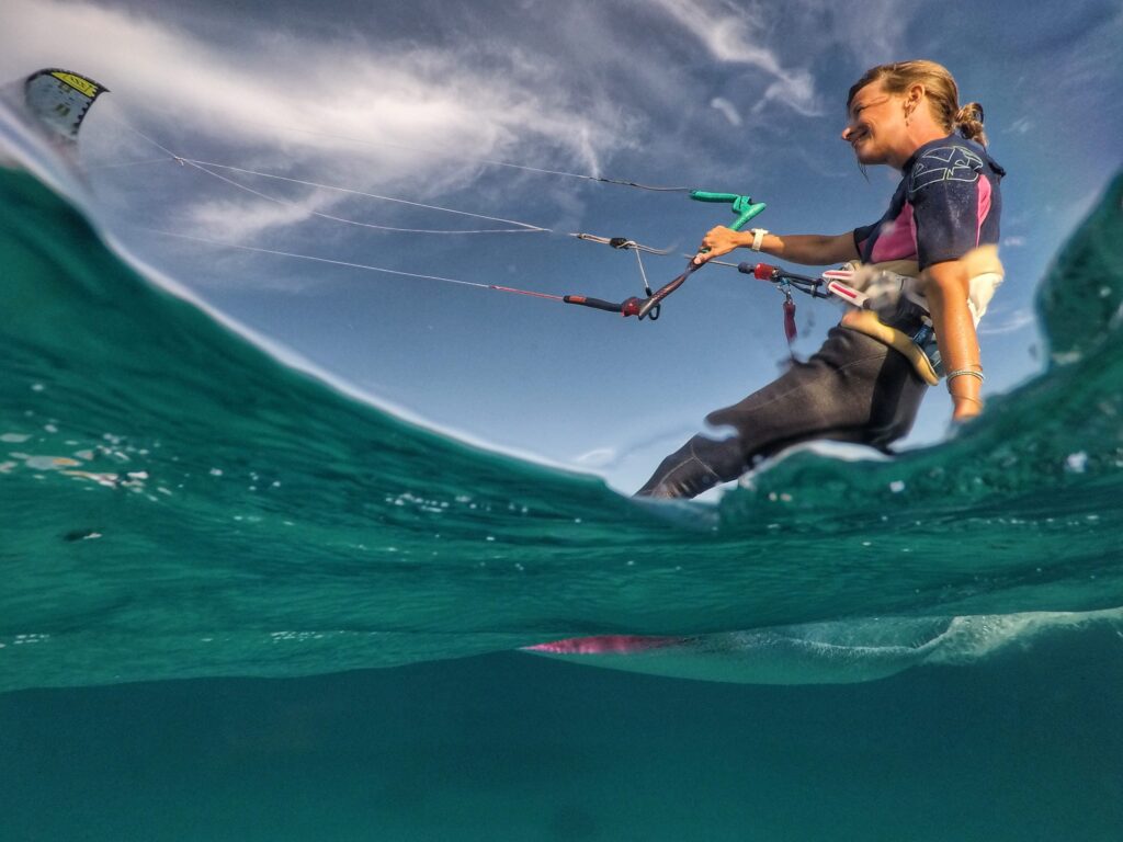 Kitesurfing in Sardina