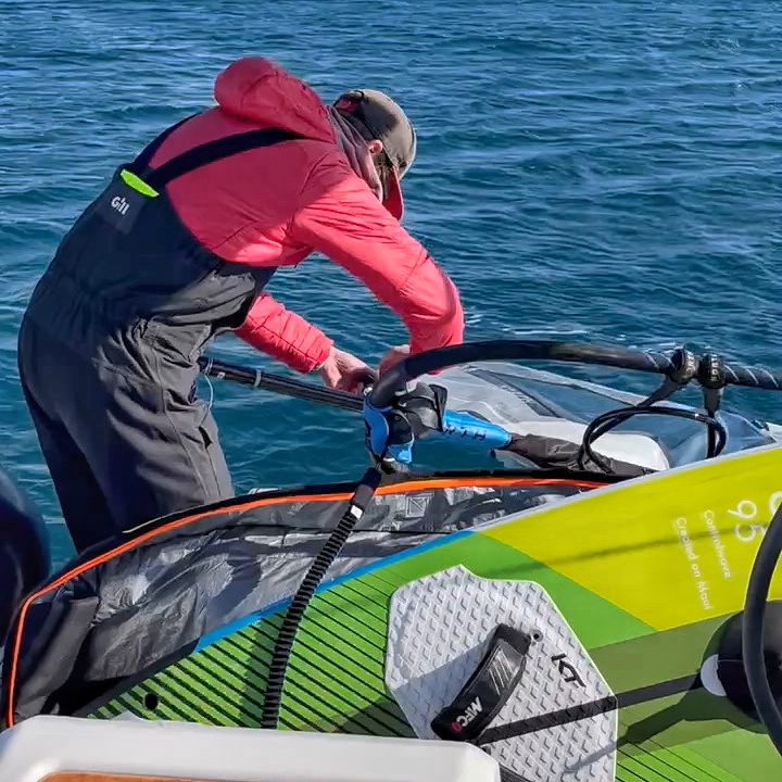 Rigging a windsurf rig from a sailing yacht