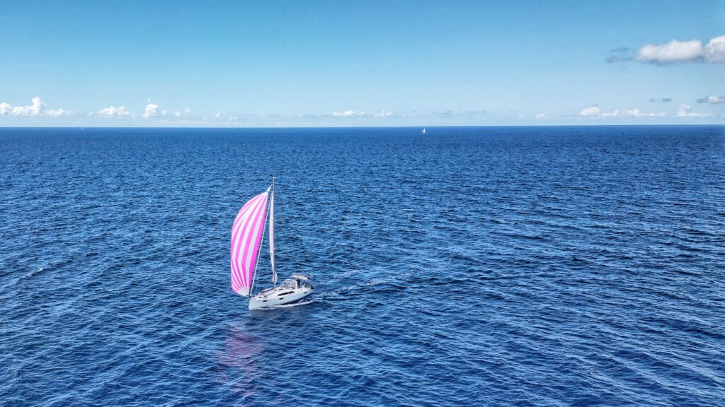 Downwind sailplans or sailing with a spinnaker or gennaker are rarely covered in traditional sailing courses